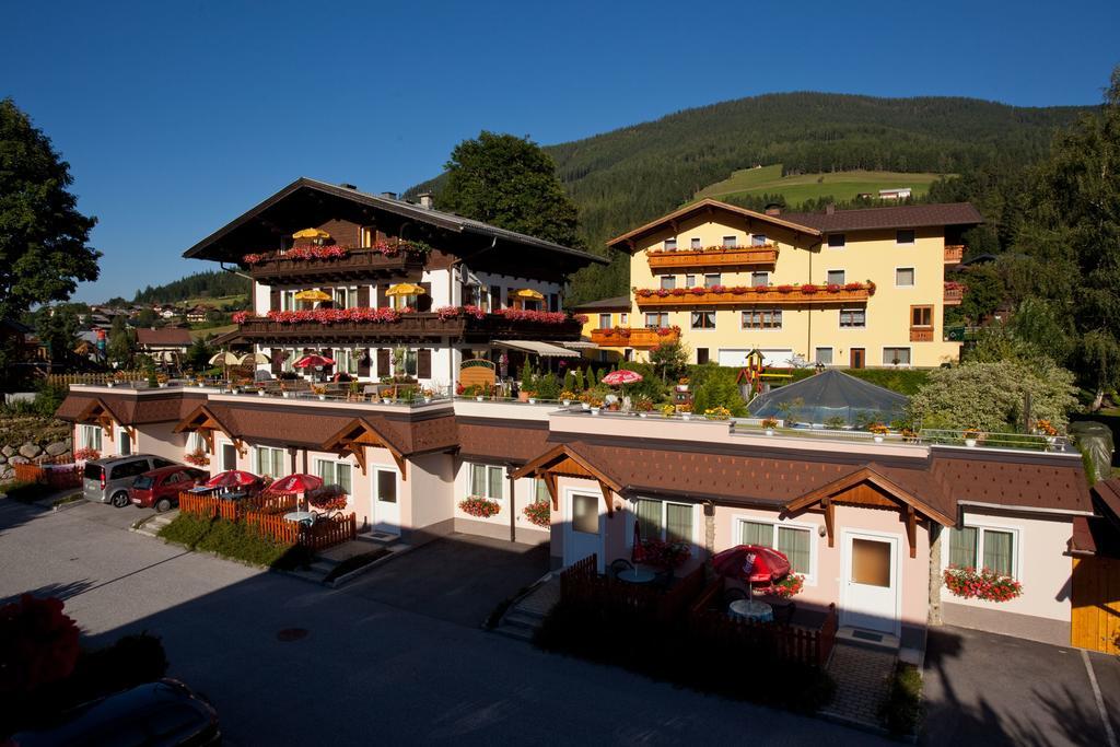 Familiengaestehaus Ingrid Sankt Martin am Tennengebirge Ngoại thất bức ảnh