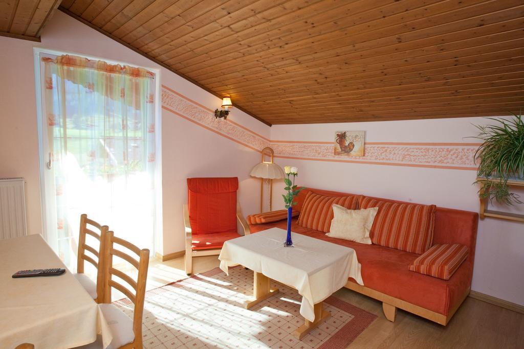 Familiengaestehaus Ingrid Sankt Martin am Tennengebirge Phòng bức ảnh