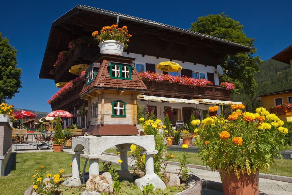 Familiengaestehaus Ingrid Sankt Martin am Tennengebirge Ngoại thất bức ảnh